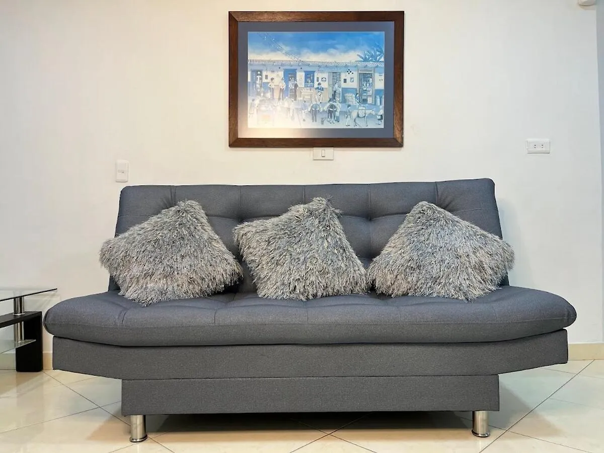 Comfort Envigado 7 People Apartment